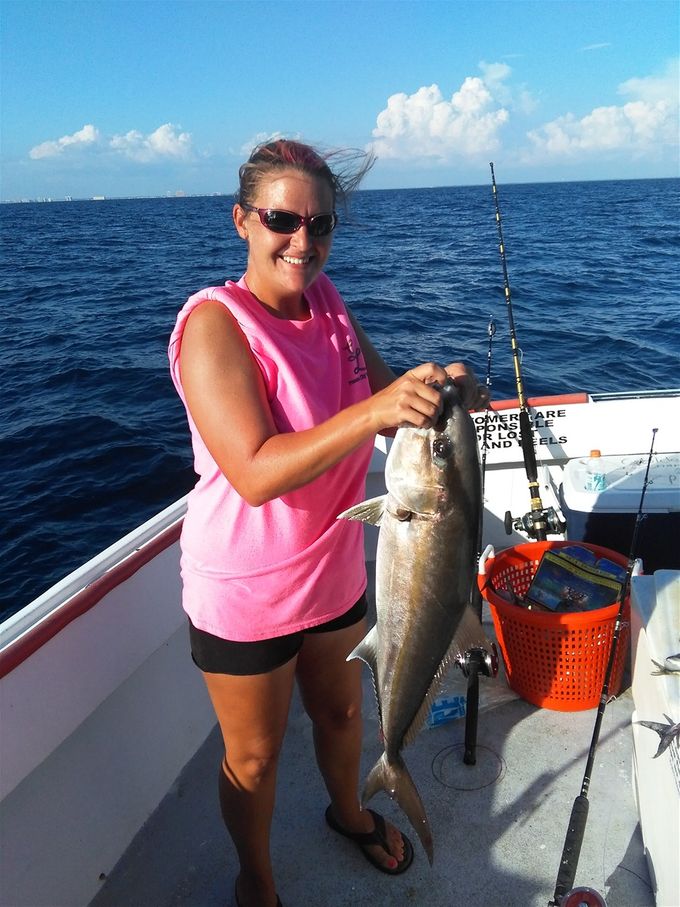 Tiffany with a nice Amber Jack